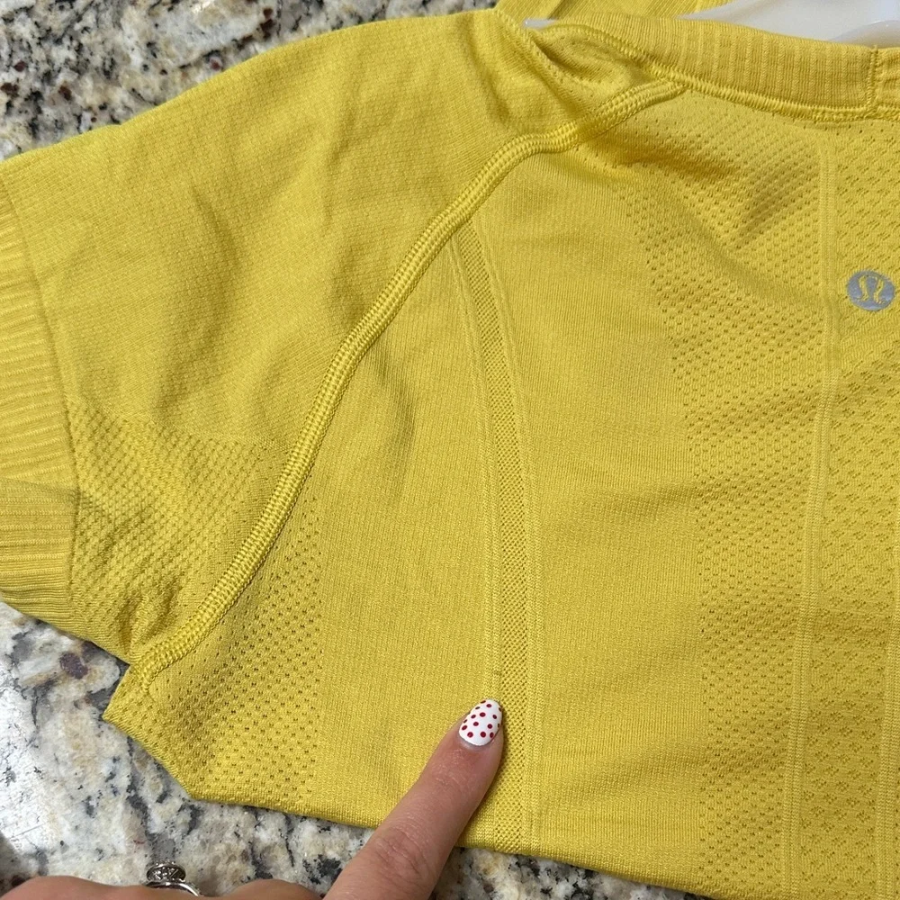 Lululemon Athletica Swiftly Tech Bright Yellow (older style) Women’s 6 Running - Picture 5 of 8